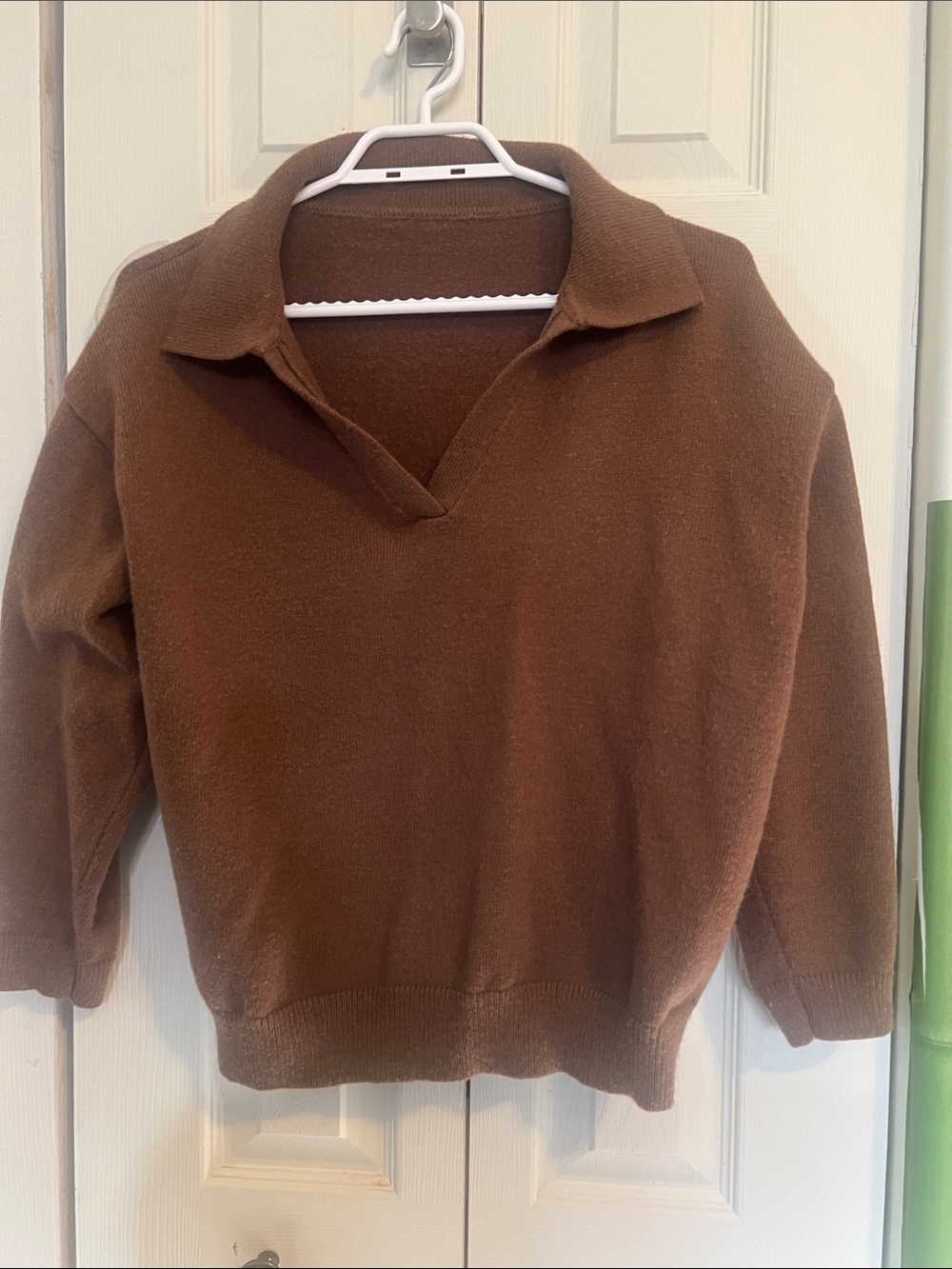 Classic Collared V-Neck Sweater - Brown